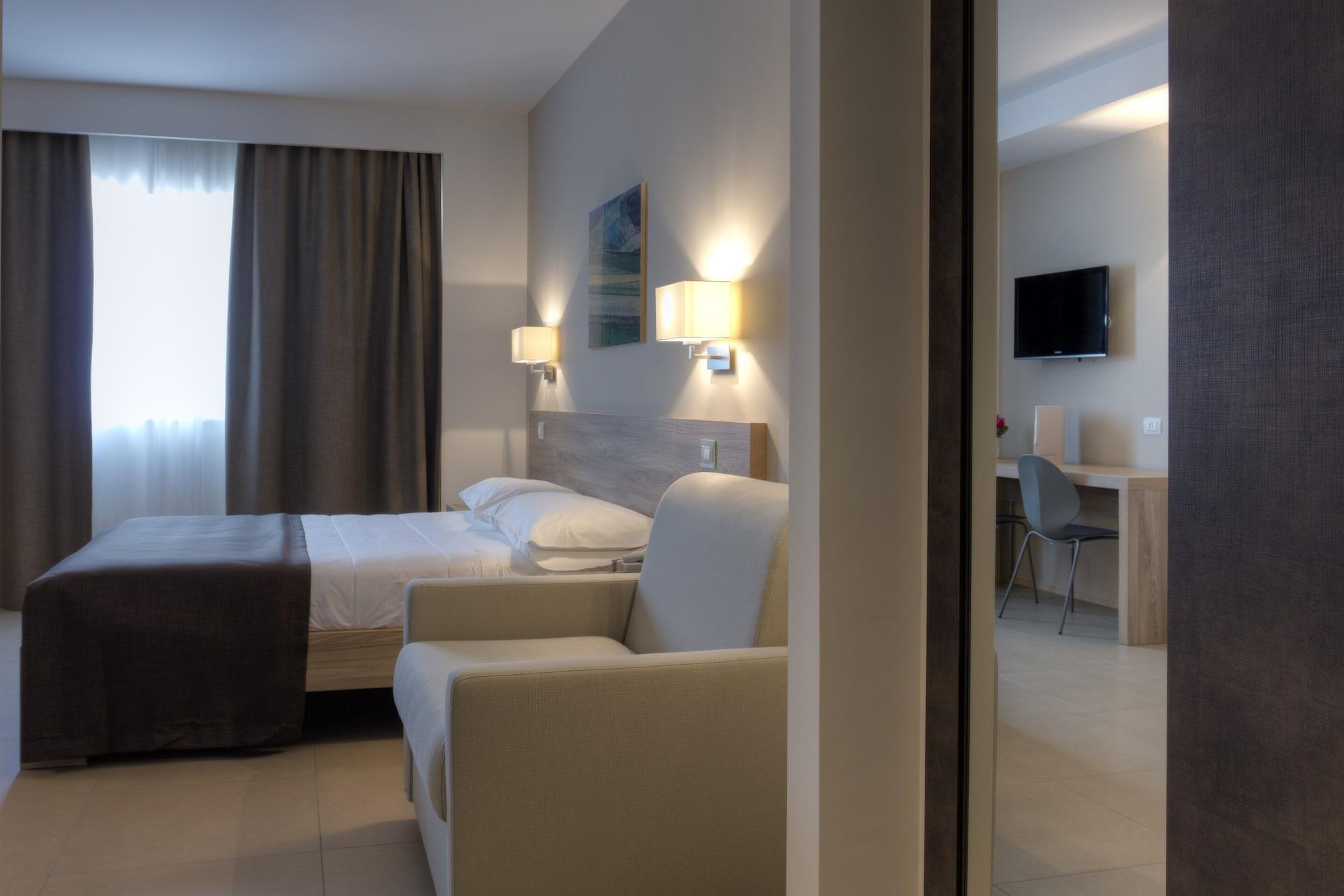 Hotel Dimorae Rooms And Suites - Apartments Civitanova Marche Dış mekan fotoğraf