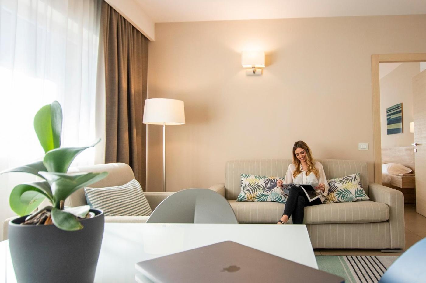 Hotel Dimorae Rooms And Suites - Apartments Civitanova Marche Oda fotoğraf