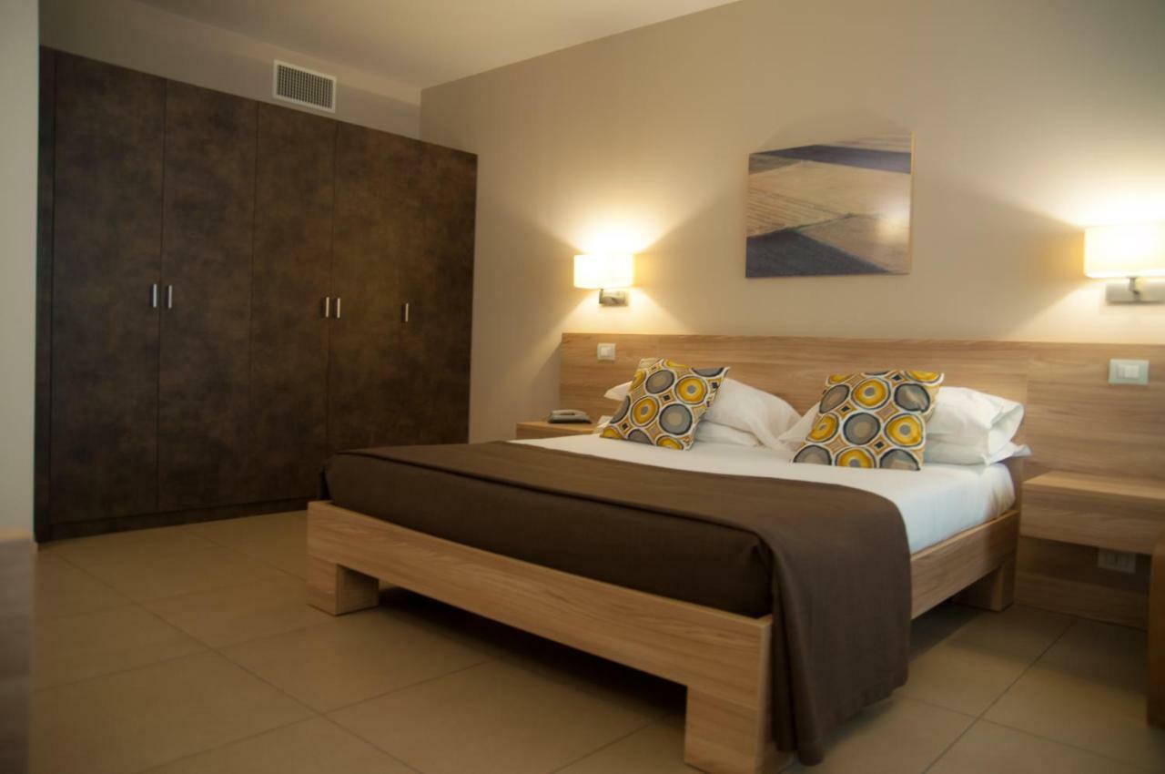 Hotel Dimorae Rooms And Suites - Apartments Civitanova Marche Dış mekan fotoğraf