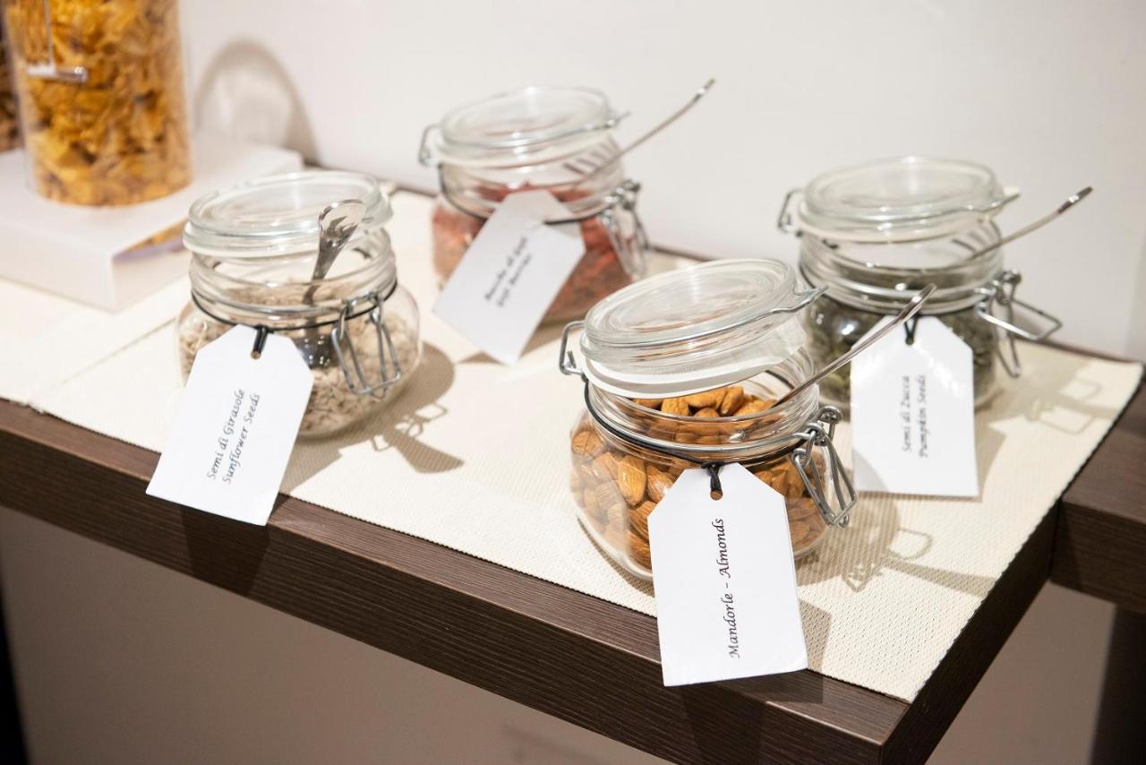 Hotel Dimorae Rooms And Suites - Apartments Civitanova Marche Dış mekan fotoğraf
